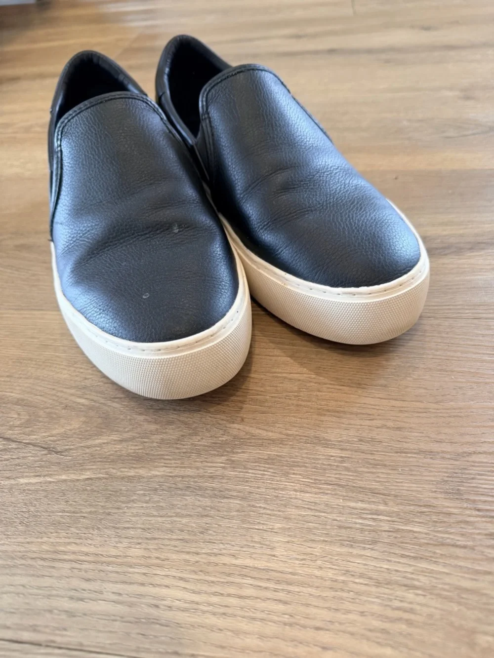 UGG Jass Women's Size "11" Black [1105712] Leather Slip On Sneakers - Picture 3 of 8